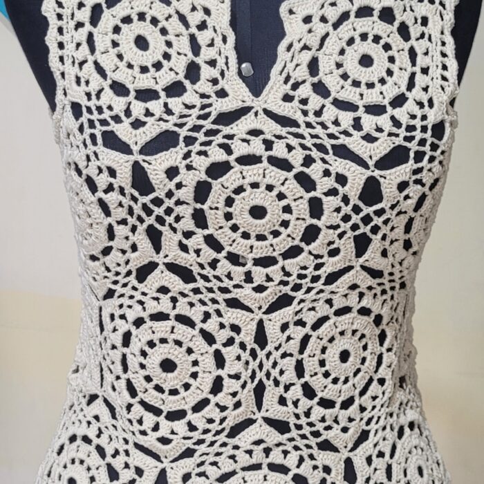 Blusa de aplicação em rosas
